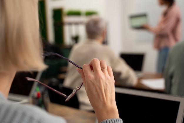 房地产座谈会释放重要信号 跟进收紧调控？